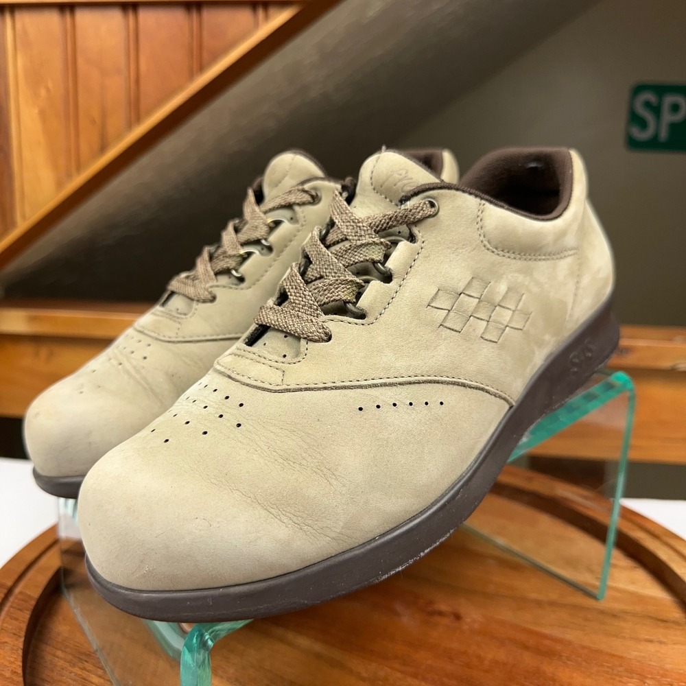 SAS Free Time Womens 7.5 WW Beige Nubuck Leather Walking Shoes Made in USA